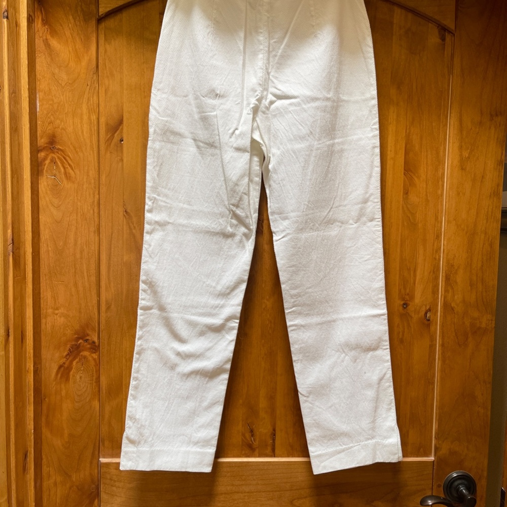 Ann Taylor White Stretch Waffle Weave, Honeycomb Straight Leg Pants Size 2 - Picture 2 of 7